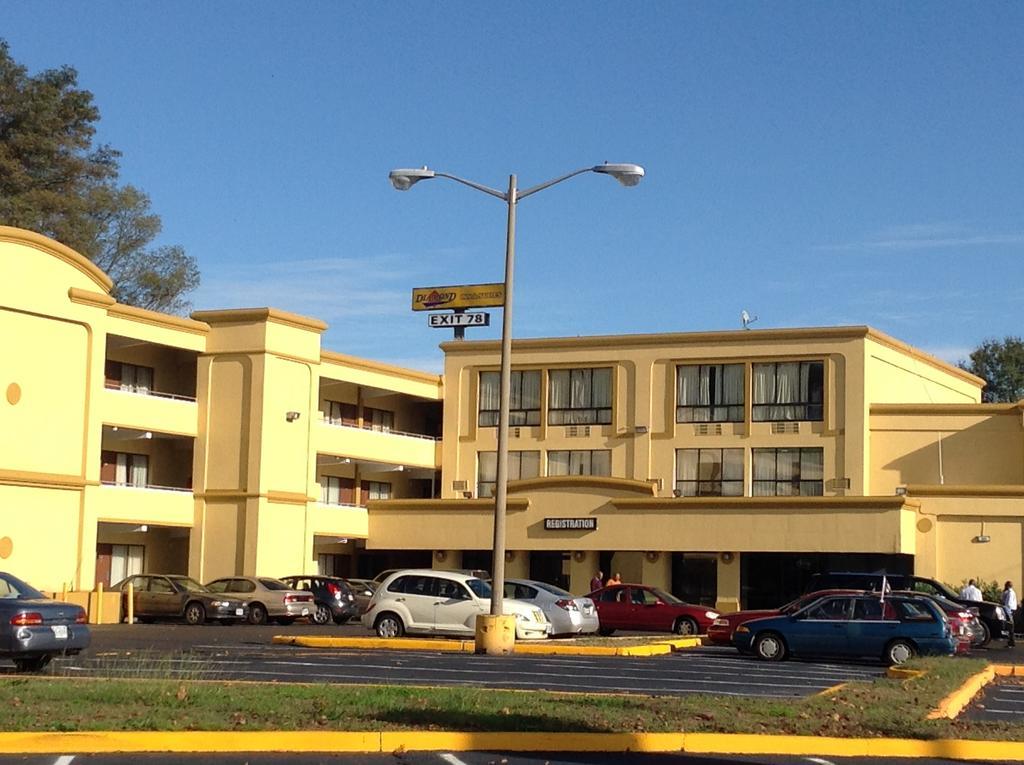 Diamond Inn & Suites Richmond Exterior foto