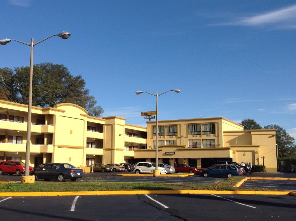 Diamond Inn & Suites Richmond Exterior foto